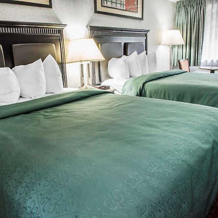 Quality Inn & Suites North Gibsonia Eksteriør bilde