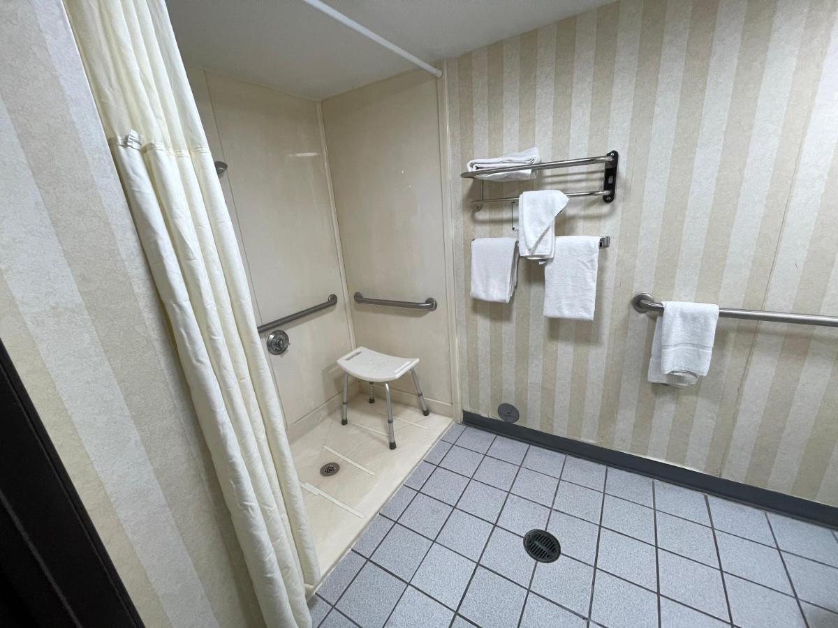 Quality Inn & Suites North Gibsonia Eksteriør bilde