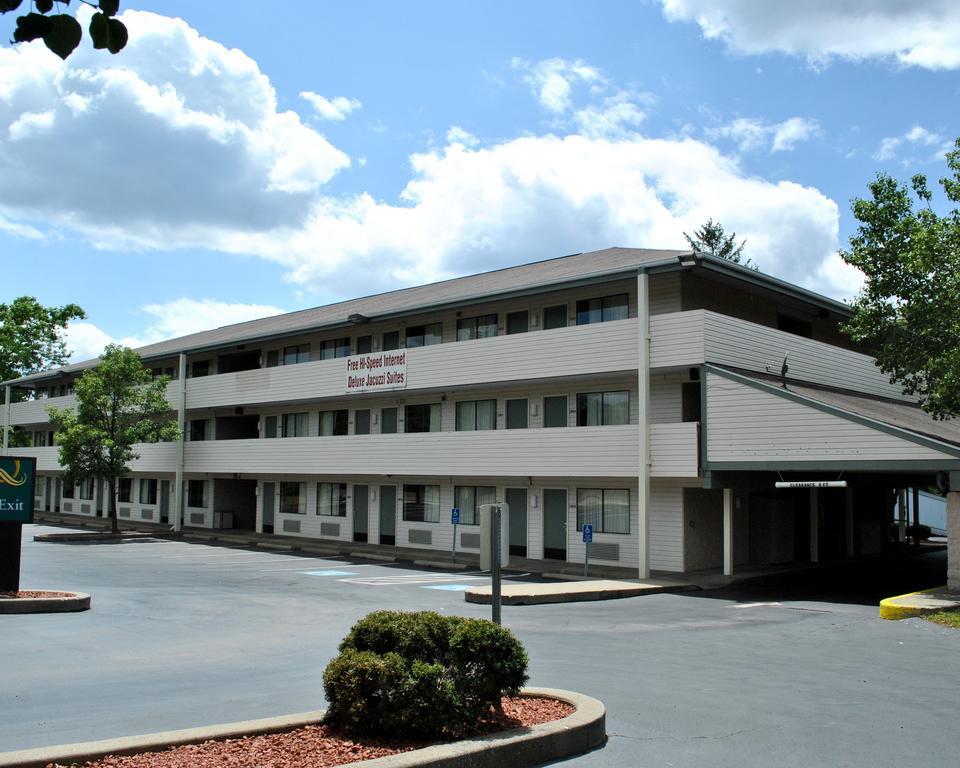 Quality Inn & Suites North Gibsonia Eksteriør bilde