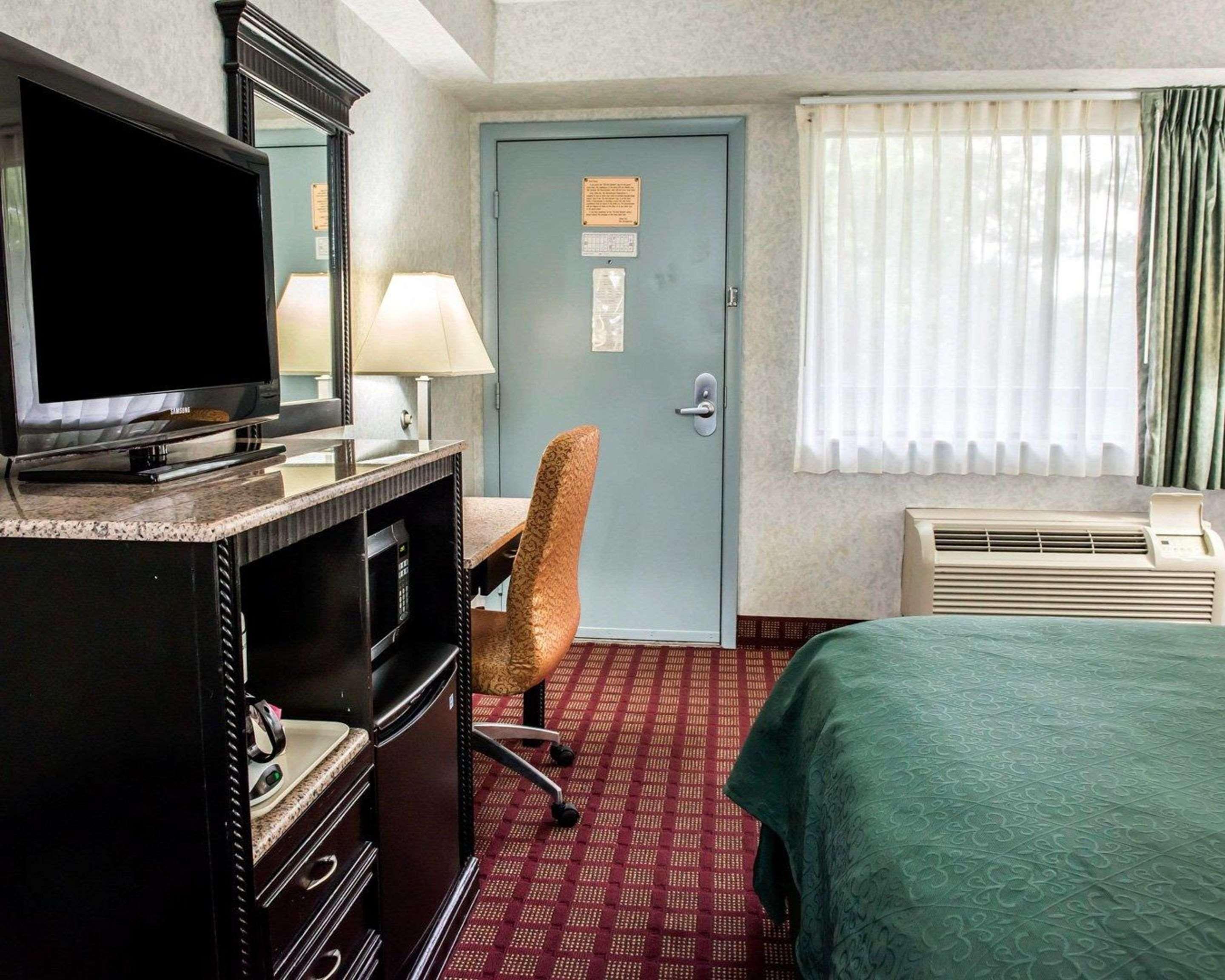 Quality Inn & Suites North Gibsonia Eksteriør bilde